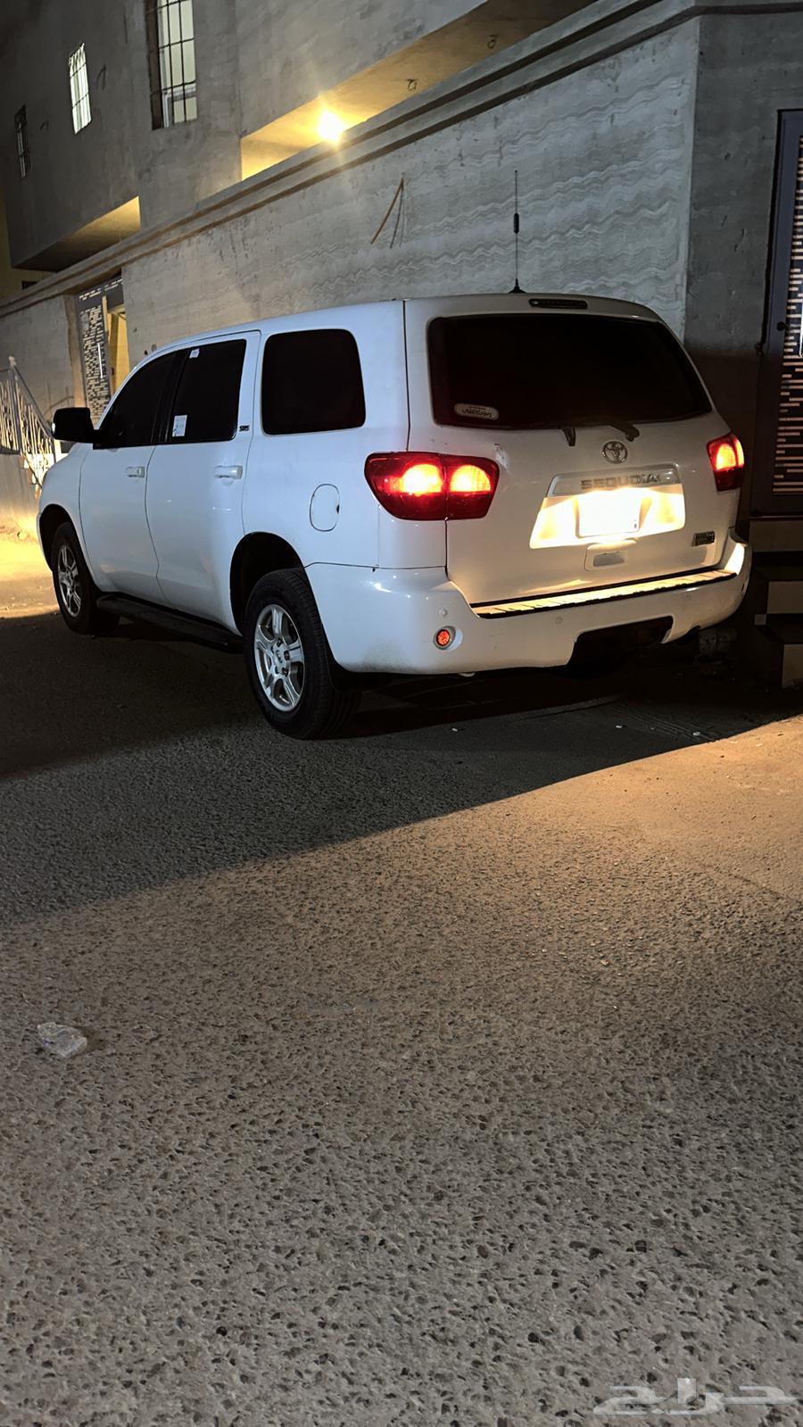 جيب سكويا2011نص فل دبل63740820148611112