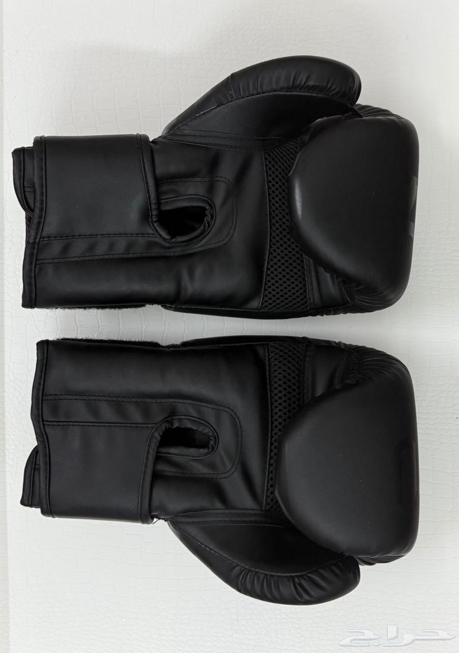 Boxing glove63679919080450112