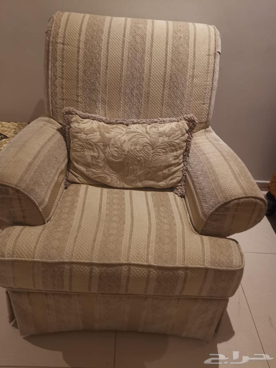 Sofa for sale, purchased for 3500 and selling for 200063678471519745111