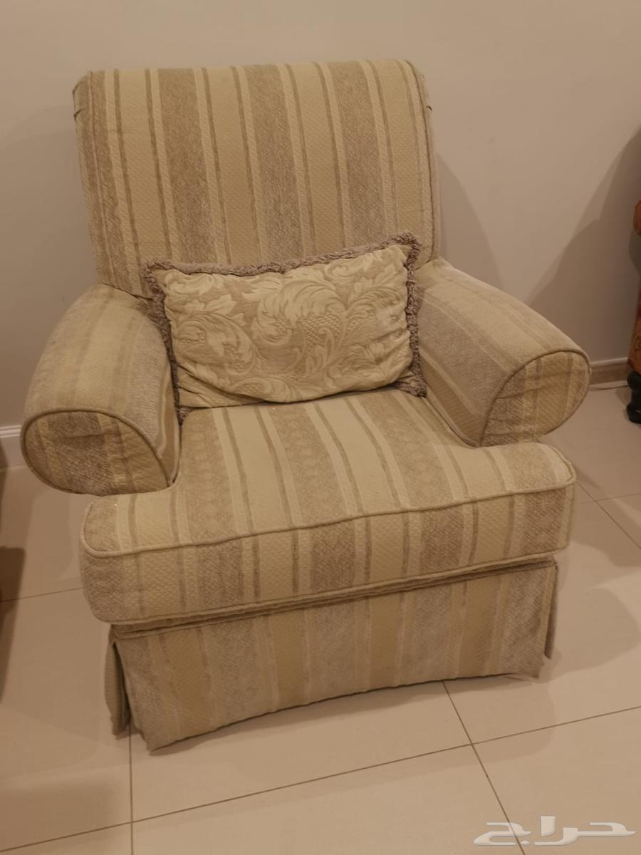 Sofa for sale, purchased for 3500 and selling for 200063678471519745112