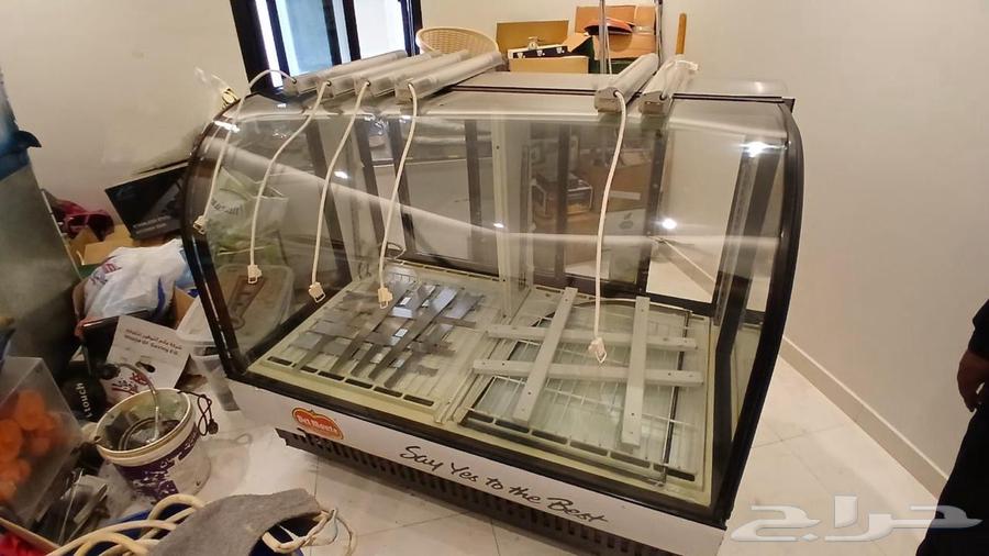 Refrigerated display case for sale63680010219907110