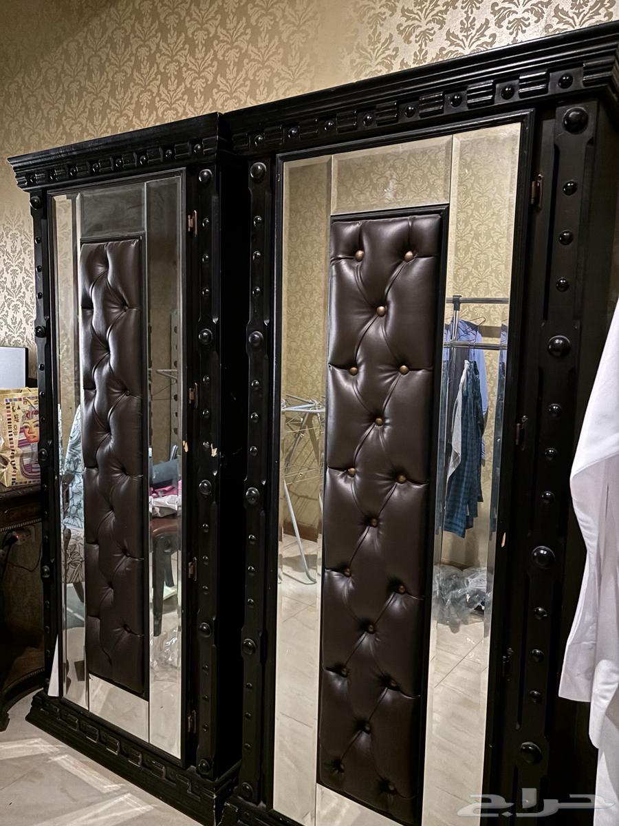دولاب عبايات63679831730050110
