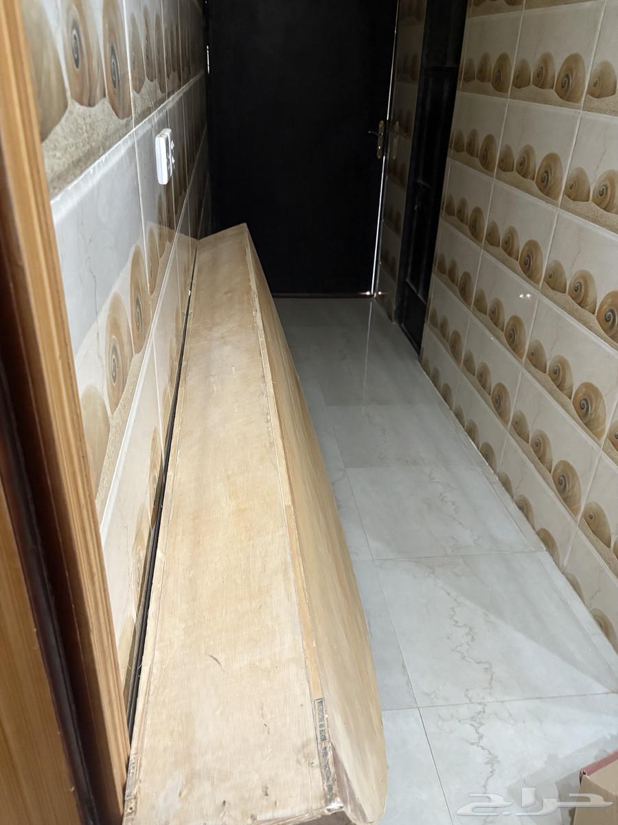 قوس حق الباب الحالة جيده جدا63680550812161110