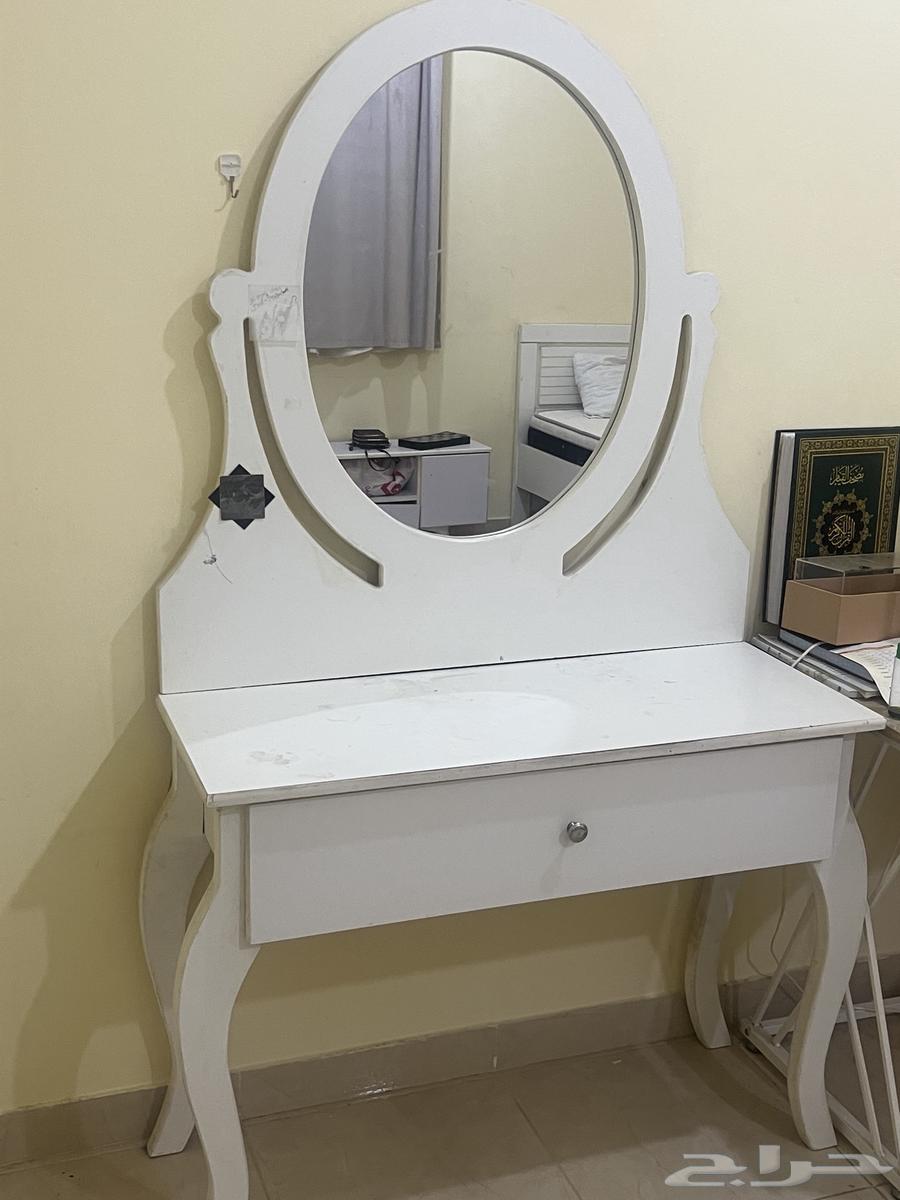 One-meter bed with a 25 cm high mattress, dresser, and TV table63677082327041111