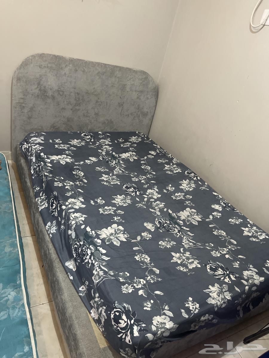 سرير فريد من نوعه على السوم63678471120257110