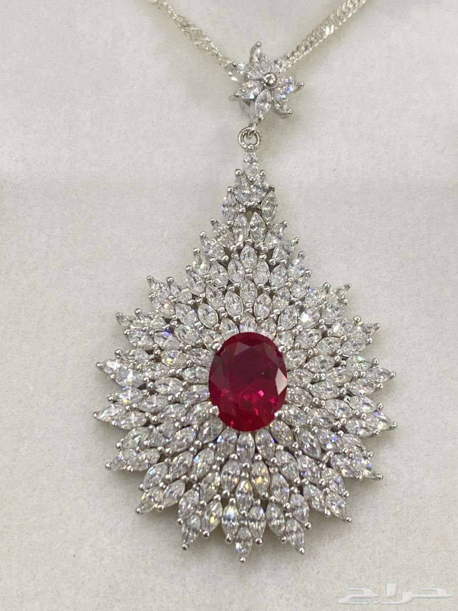 925 Sterling Silver Luxury Set with Red Ruby and Zircon Stones63679025117057112
