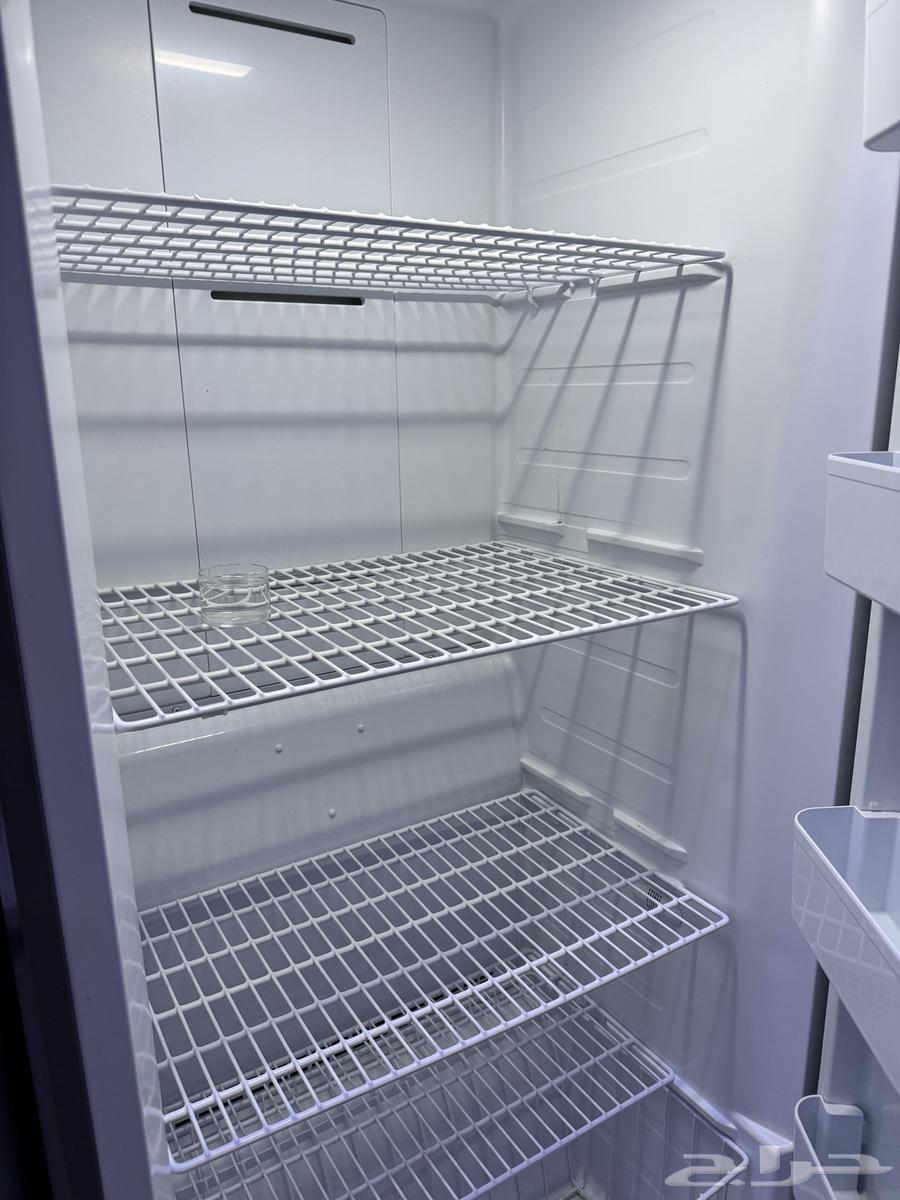 ثلاجة تبريد كامل ماركة وايت ويستنجهاوس خمس رفوف شبك مع درج63677173461506110
