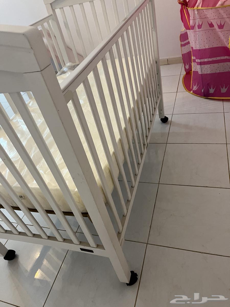 سرير اطفال ماركة جونيورز63677938384386110