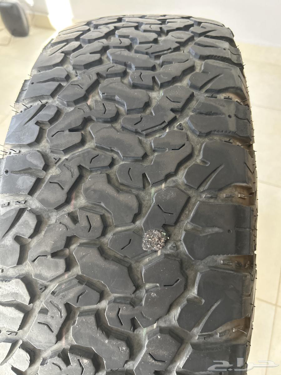 Used stone slipper for two years, almost clean with two patches and a nail63736950475267111