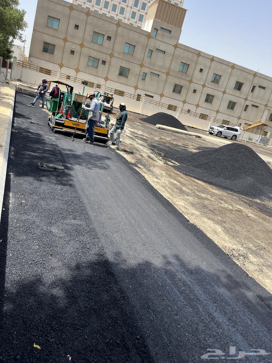 Small asphalt paving machine for rent with operation63742142721026110