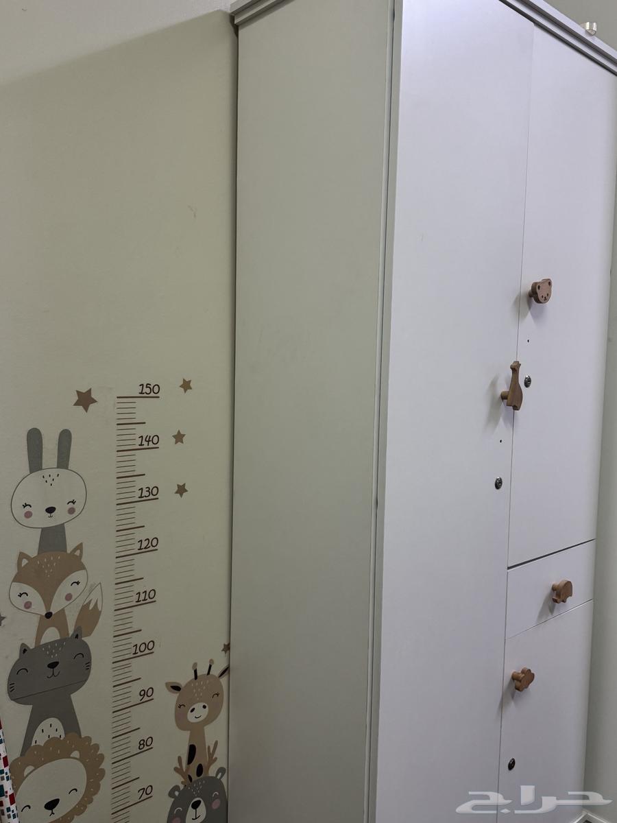 Used closet, clean and without any damage63680551063171113