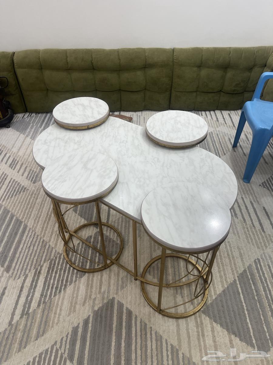 Table and washing machine63679118966402113