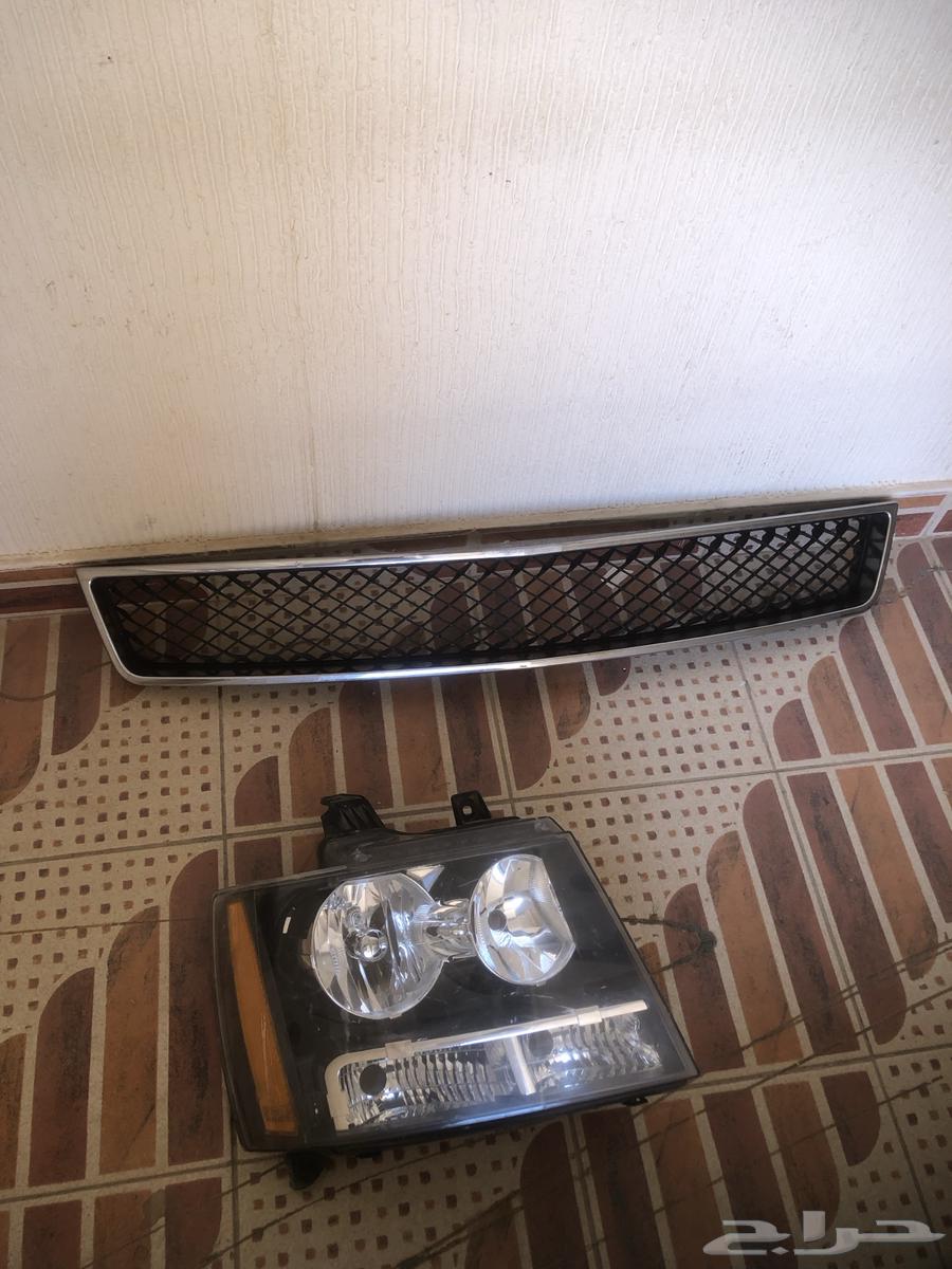 Original GM Right Side Tahoe Spark Plug and Lower Mesh63732626575235110