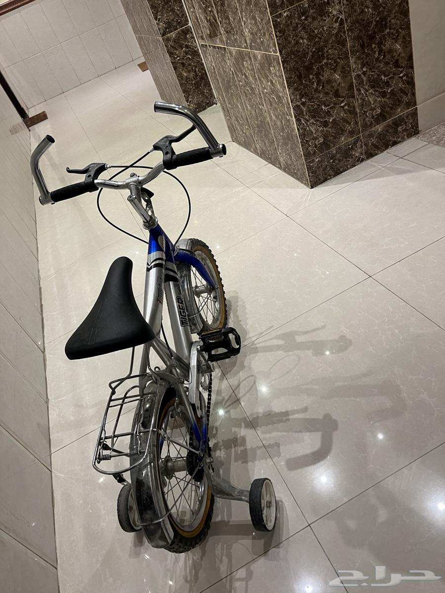 2 Kids' Bicycles, Sizes 12 and 1463680729778305111