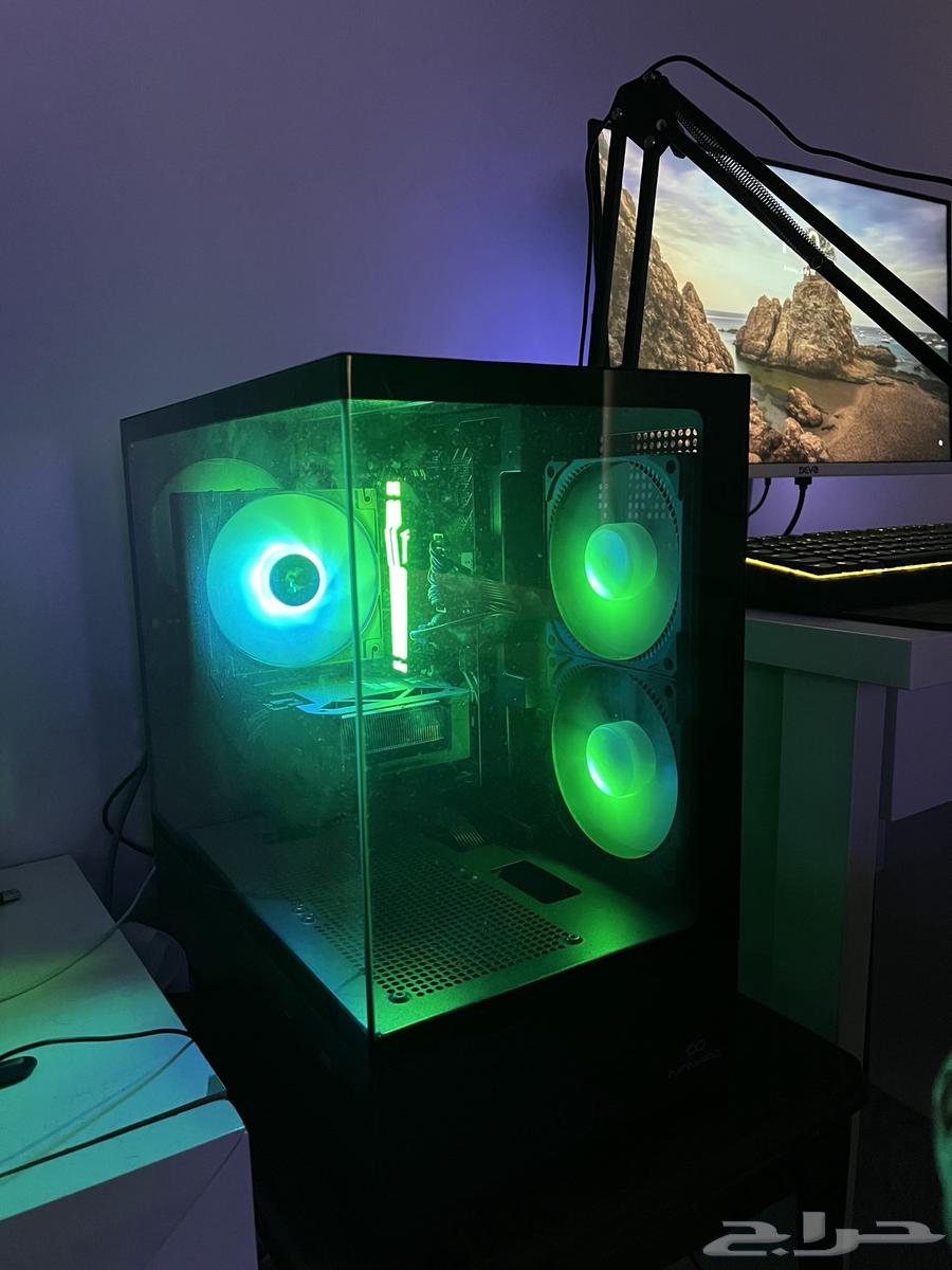 PC and Monitor63680189719683111