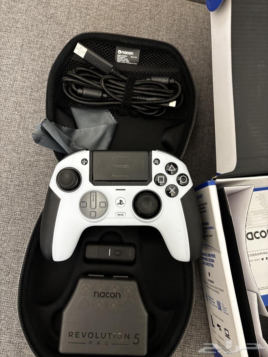 Nacon Revolution 5 Pro Controller63676563463169112