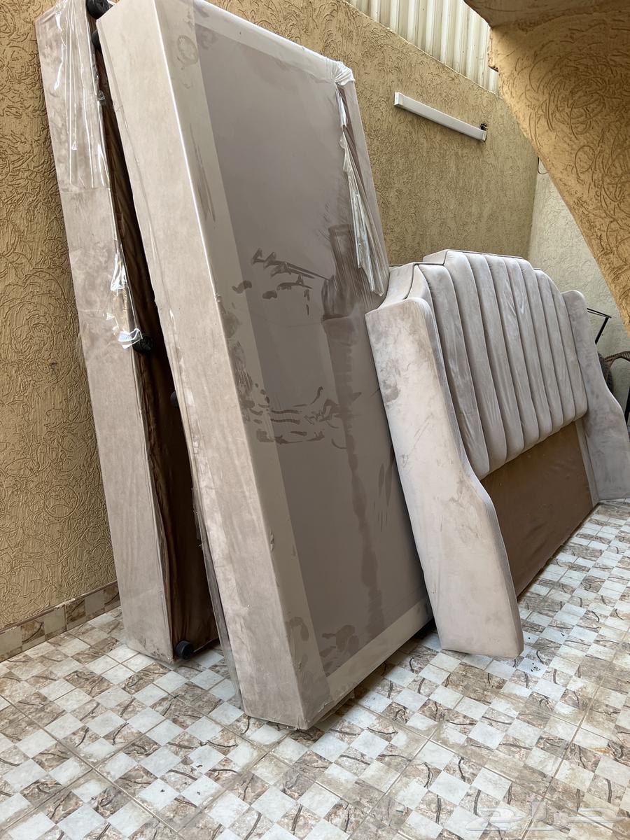 أثاث للبيع سرير نفرين طاوله طعام وجلسة خارجية حديد وا فرن63677768161410113