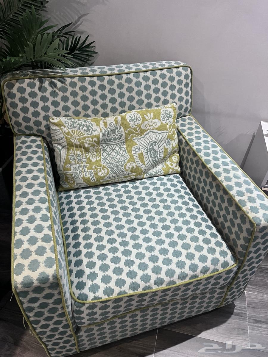 Sofa with no defects63680092112131110