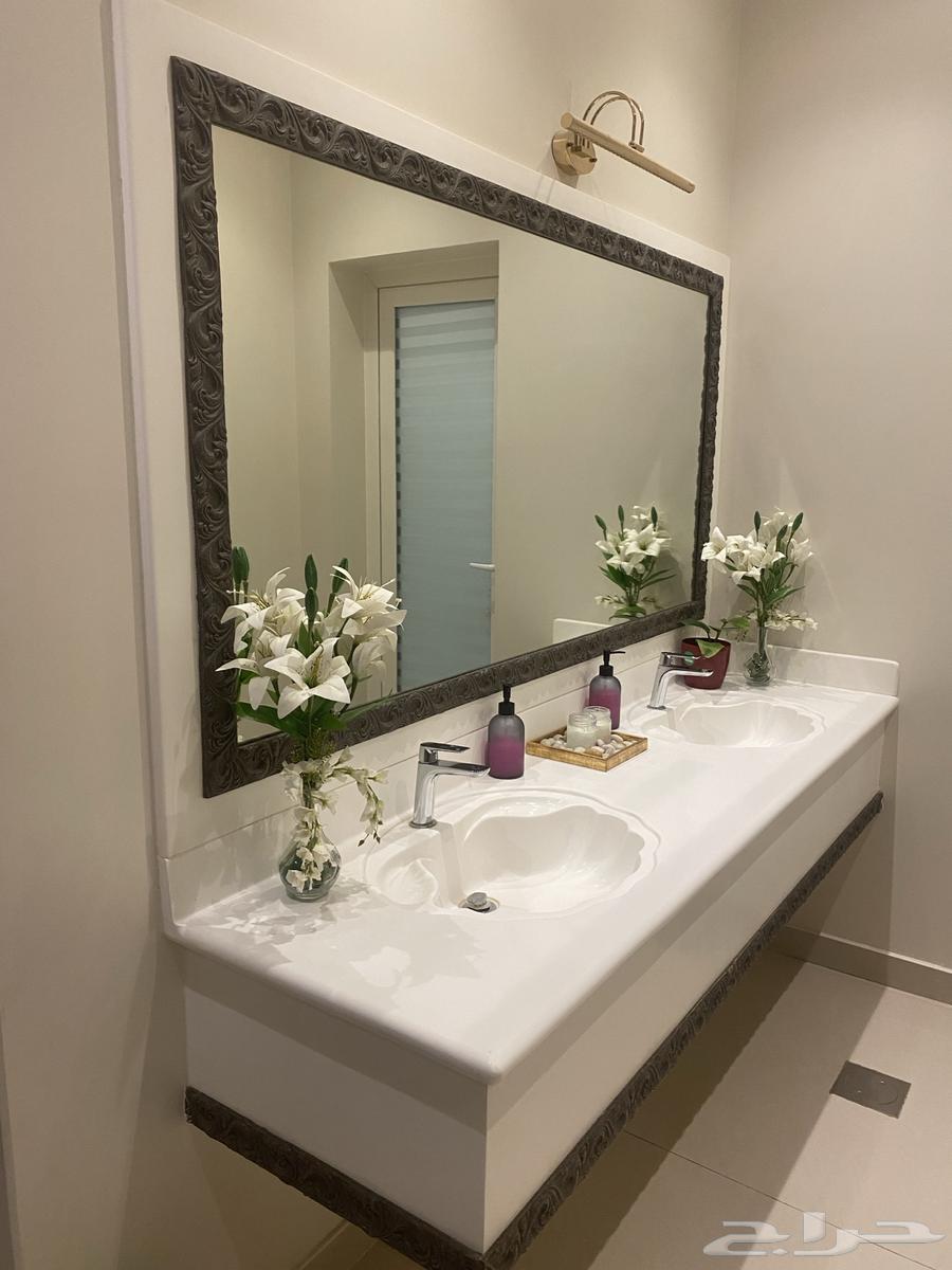Marble double sink, very clean with mirror, 2.5 meters wide, for sale63677343967105113