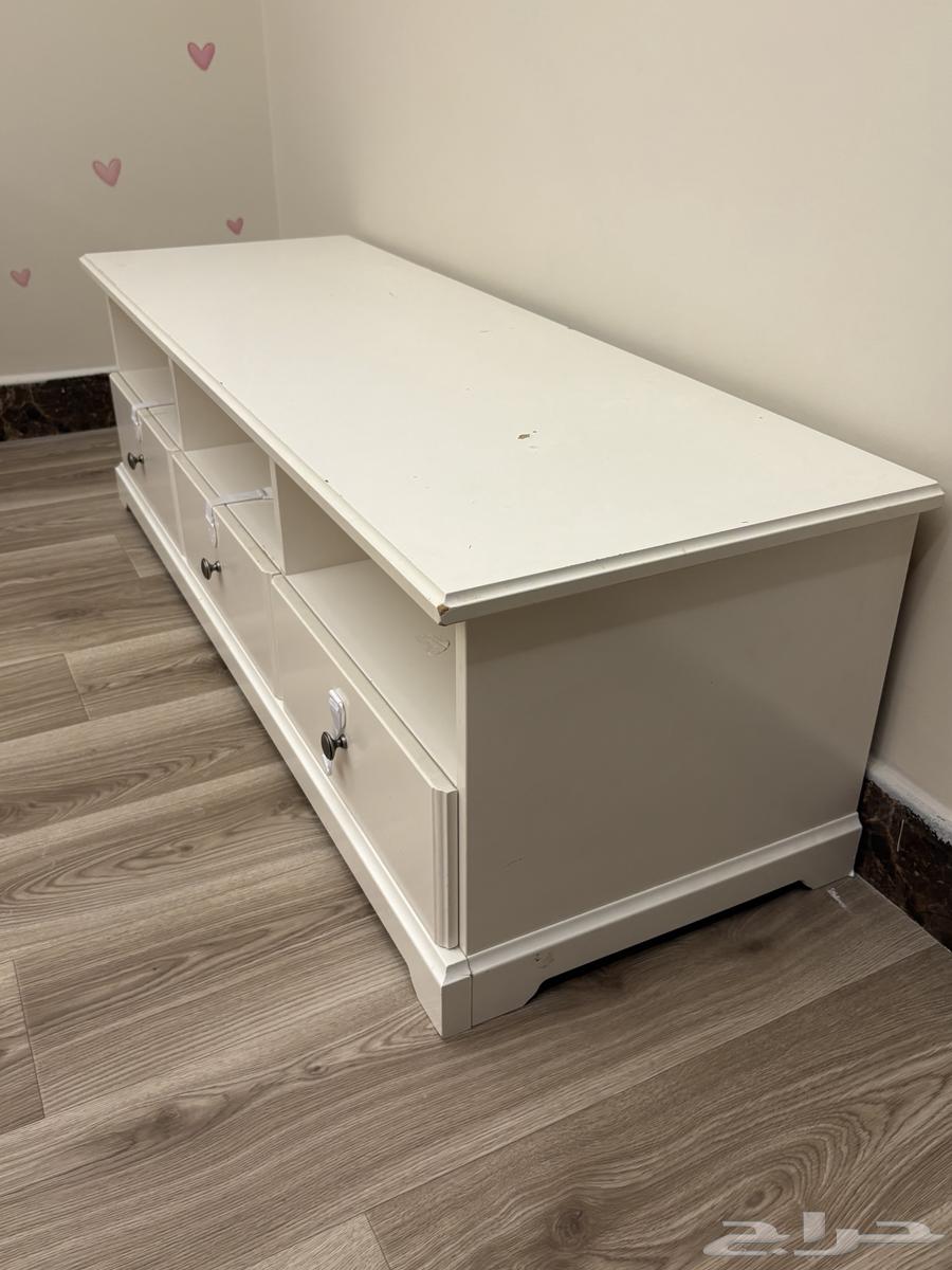 Desk, shelf, and dressing table63676735371393114