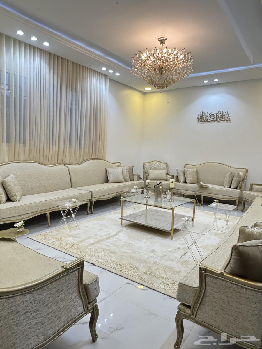 Sofa63676292626177110