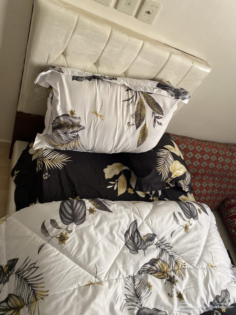 New Abu Nafar bed with mattress and comforter, unused in packaging63680189329537110