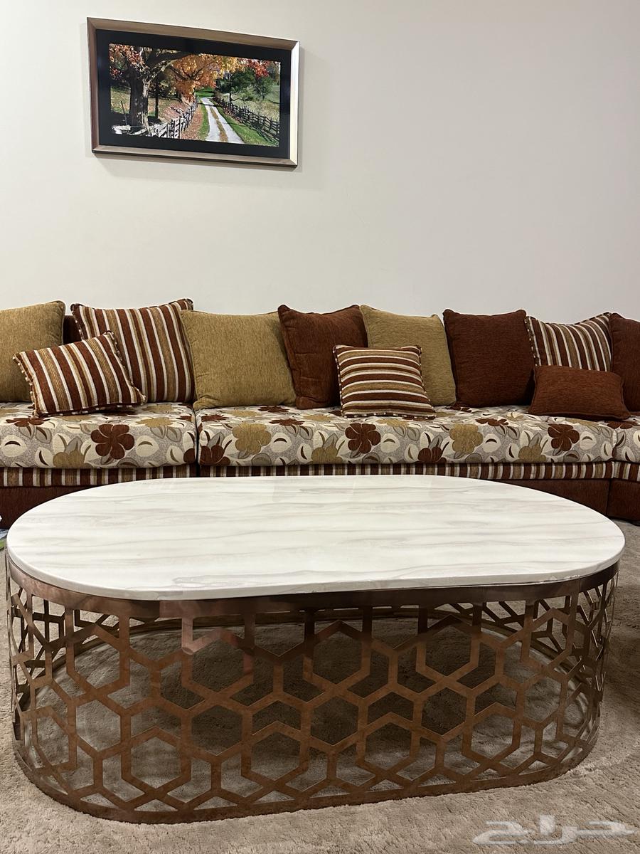 A clean and heavy table63677513054723110