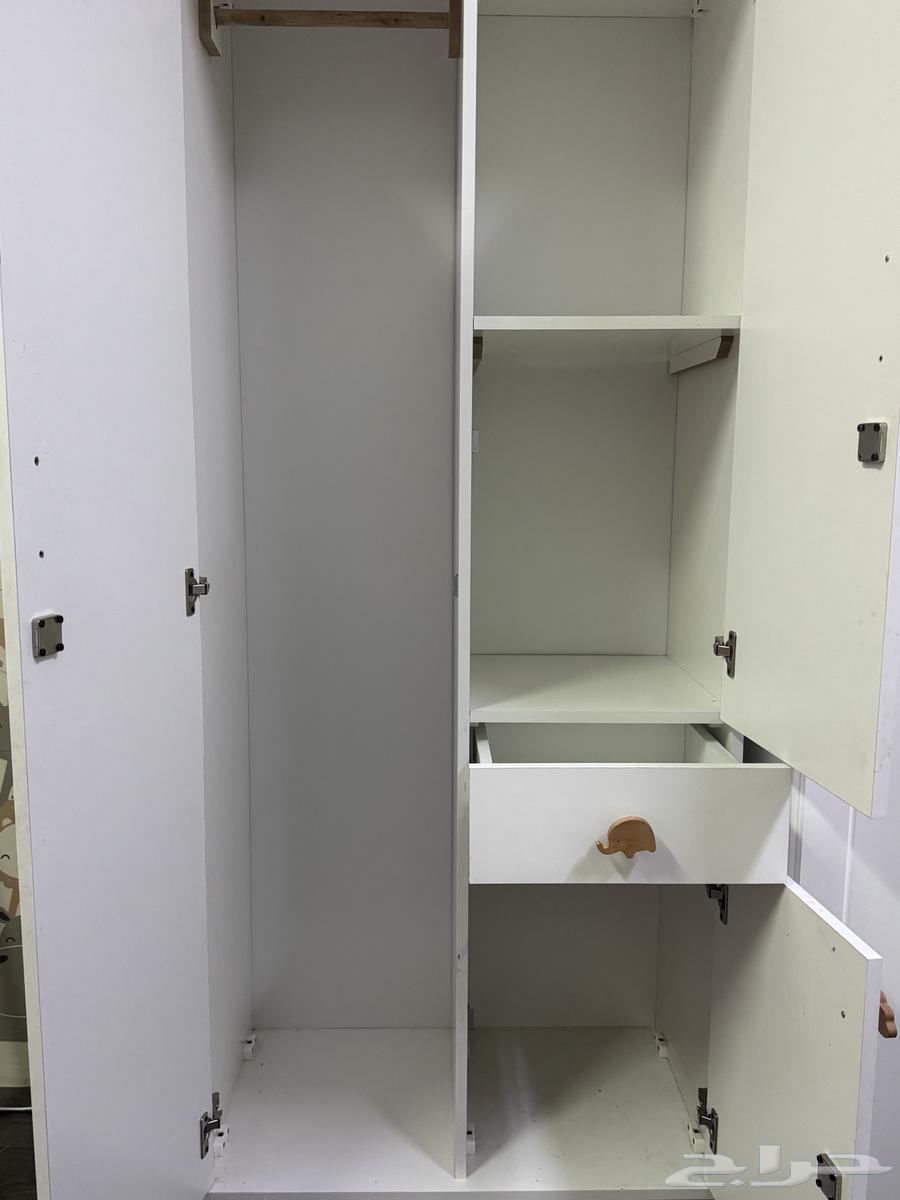 Used closet, clean and without any damage63680551063171112