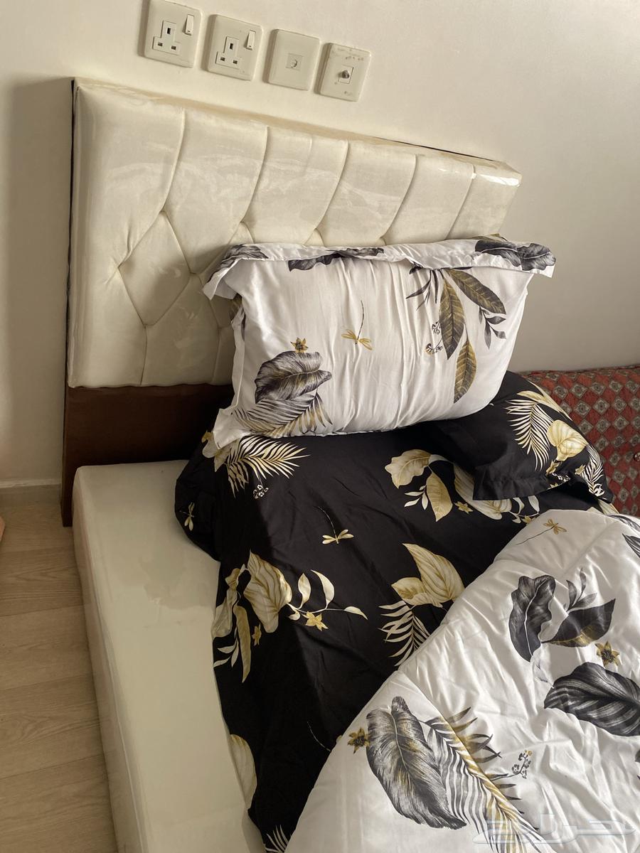New Abu Nafar bed with mattress and comforter, unused in packaging63680189329537111