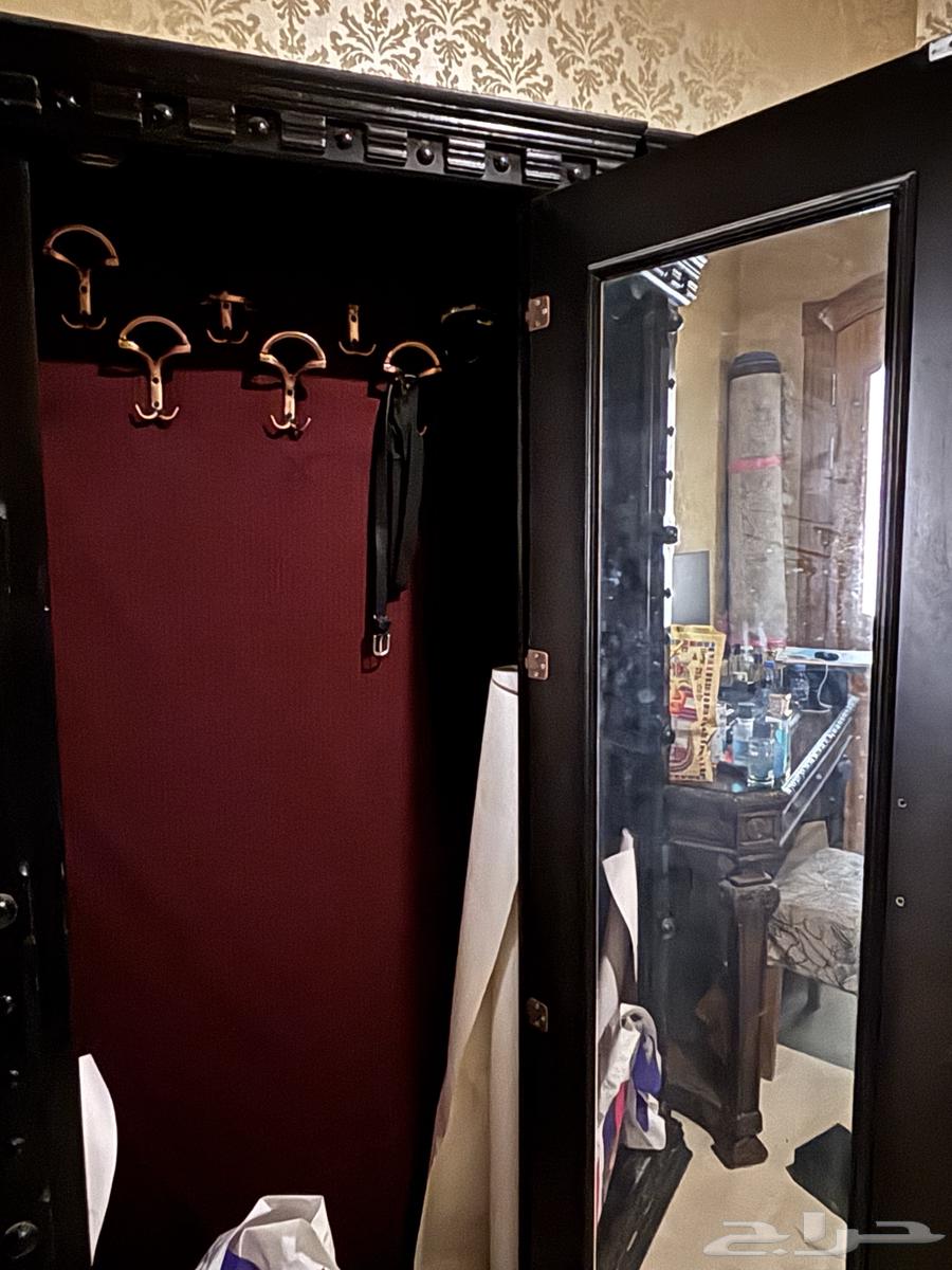 دولاب عبايات63679831730050112