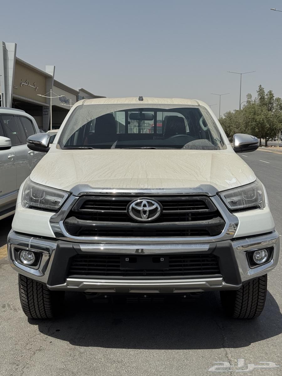 هايلوكس 2025 بريمي GLXS بنزين توماتيك63737229300865110