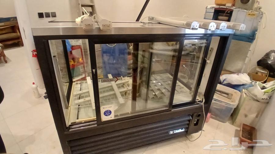 Refrigerated display case for sale63680010219907113