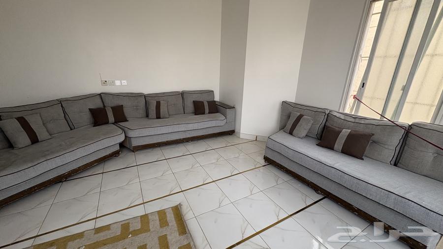 Used hexagonal sofa63677856481922110