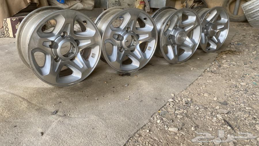 للبيع جنوط رفرف اصلي 4 نضيفه63726525440257111