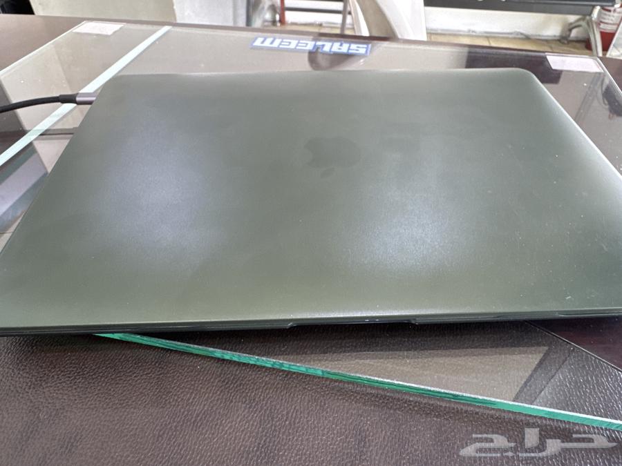 تم البيع MacBook Air m163676563436034112