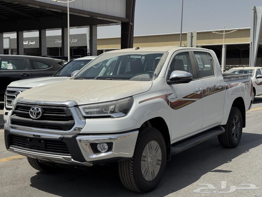هايلوكس 2025 بريمي GLXS بنزين توماتيك63737229300865111