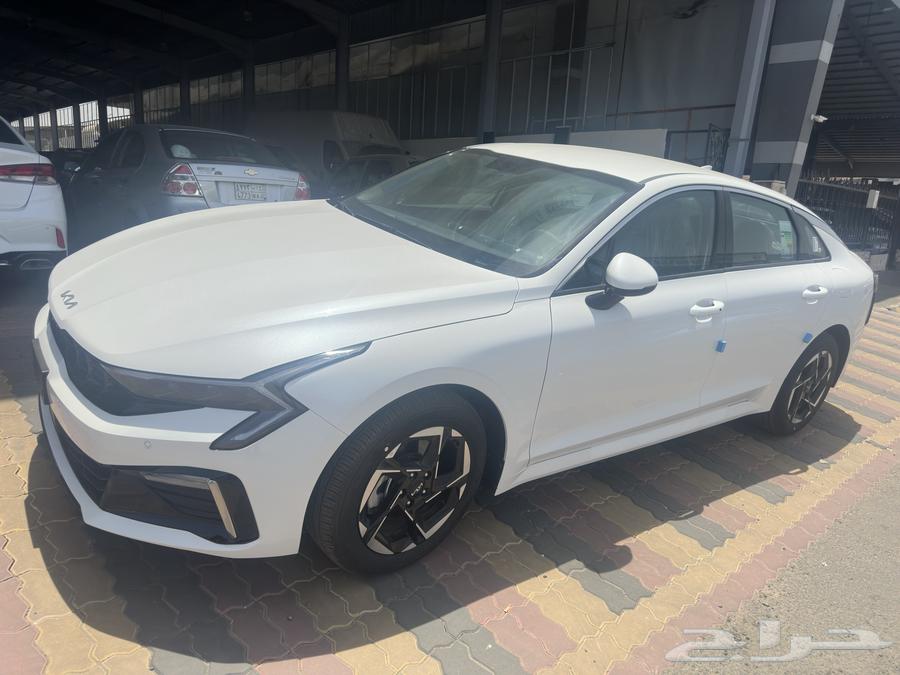 كيا K5 استندر مطور 2500 سي سي 2025 ابيض الأهلية عرض لكاش63734498835458112