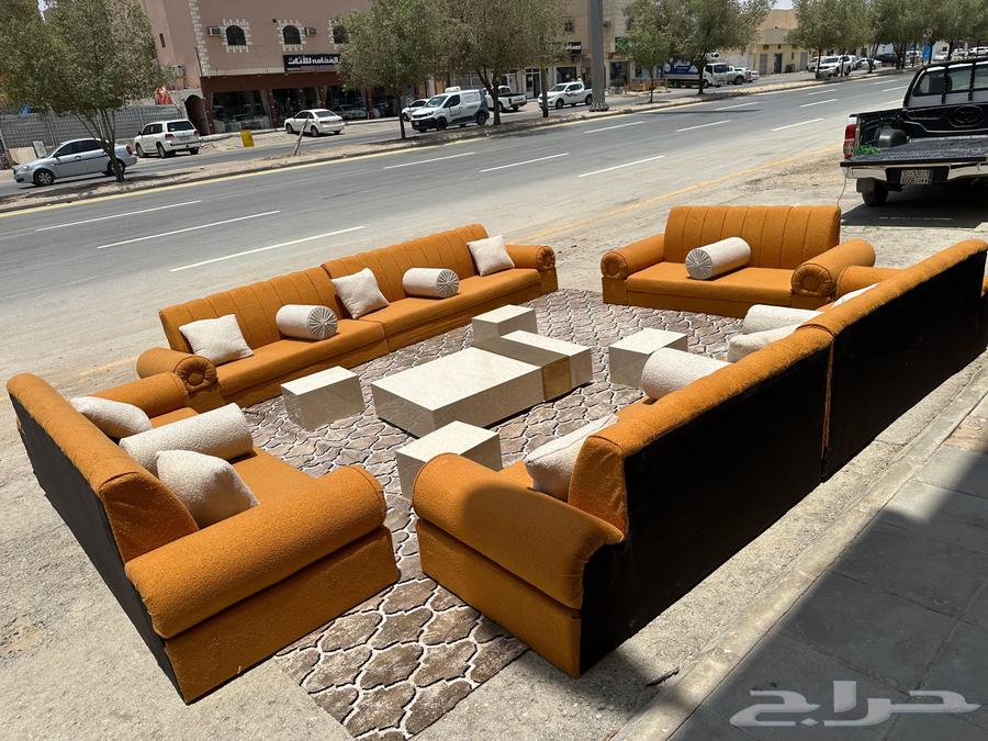 Semi-new sofa set includes tables and carpet63679655759363110