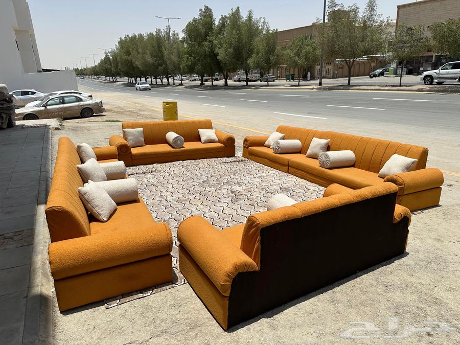 Semi-new sofa set includes tables and carpet63679655759363112