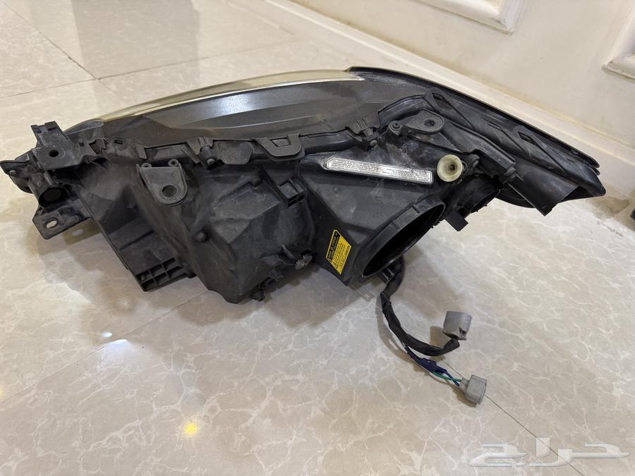 Lexus GS bumper with headlights and front grille63618040780801113