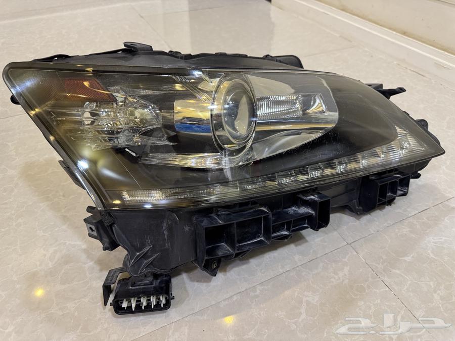 Lexus GS bumper with headlights and front grille63618040780801112