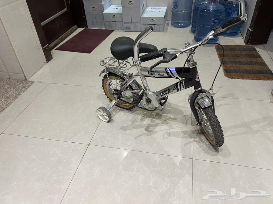 2 Kids' Bicycles, Sizes 12 and 1463680729778305114