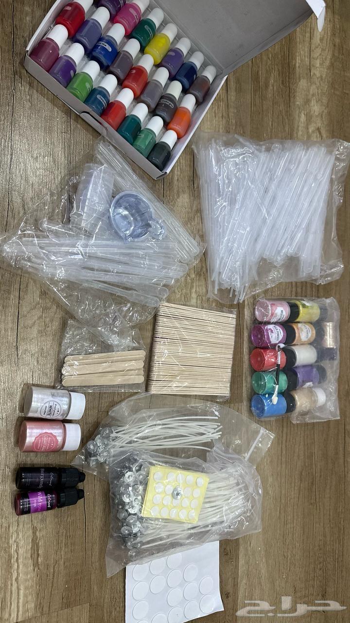 A complete set for candle making63675861291009114