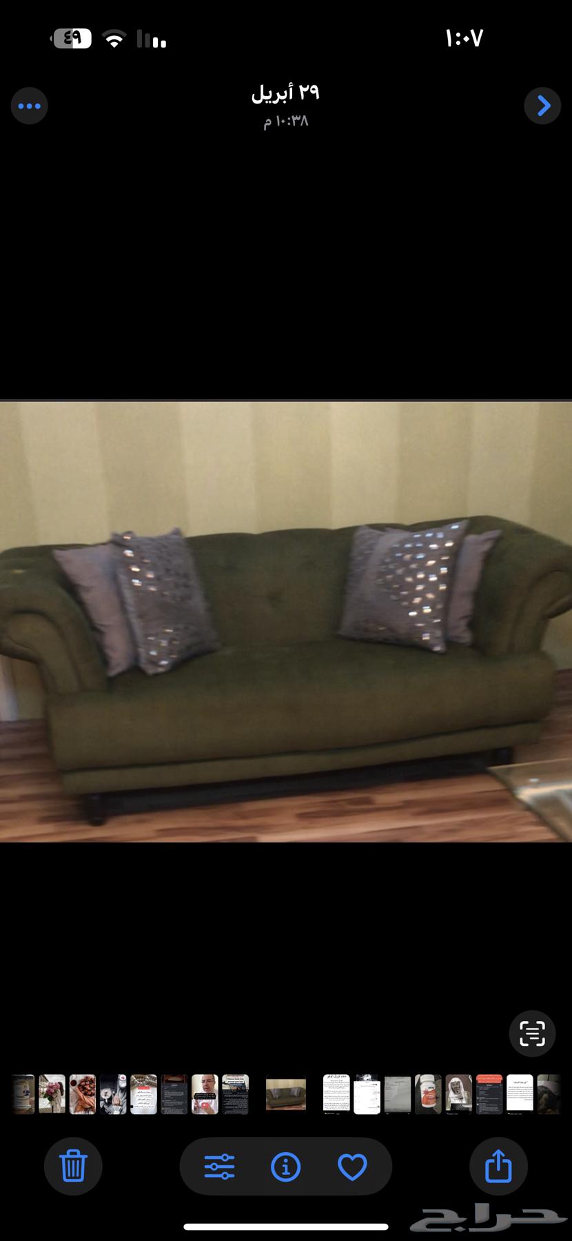Sofa and TV table for sale63699005934082110