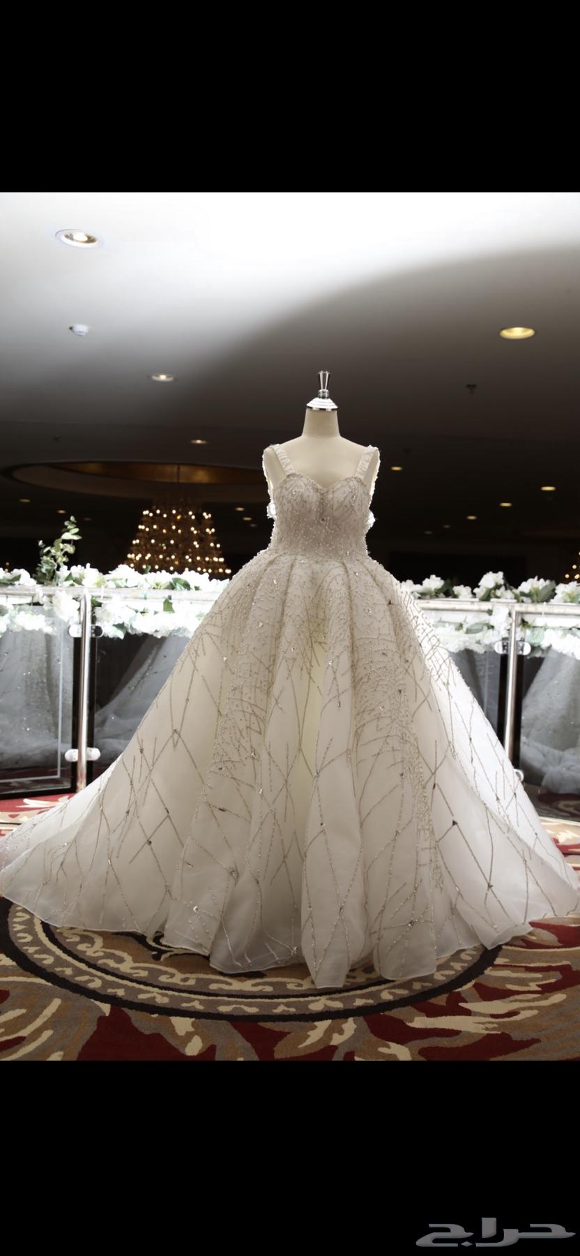 Wedding dress63699303171074112