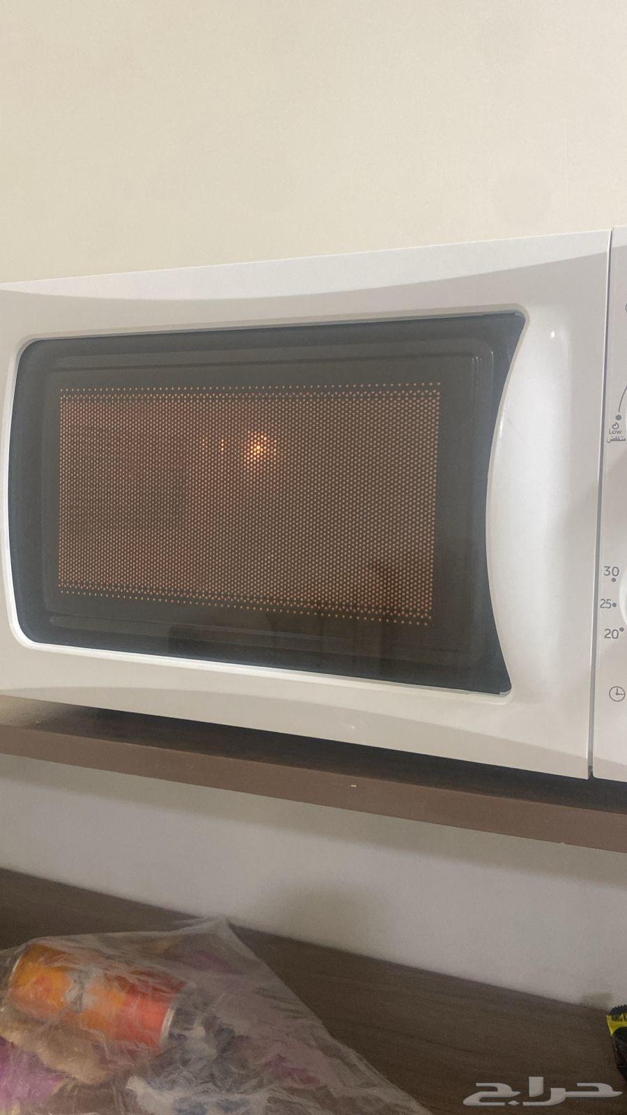 VC microwave, lightly used, almost new63698988090370112
