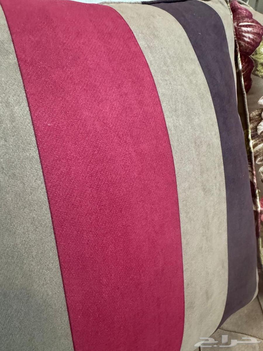 للبيع كنب نظيف جد ا63676112386691114