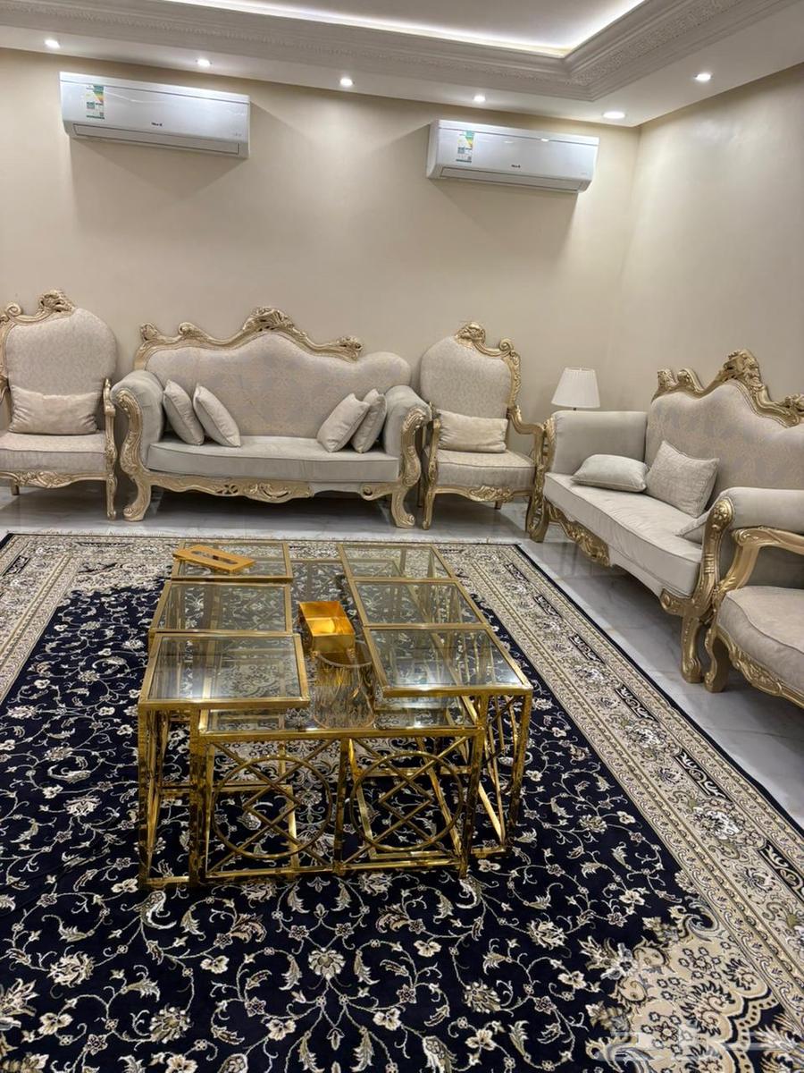 Semi-new sofa set consisting of five large sofas and four single chairs63679658051459112