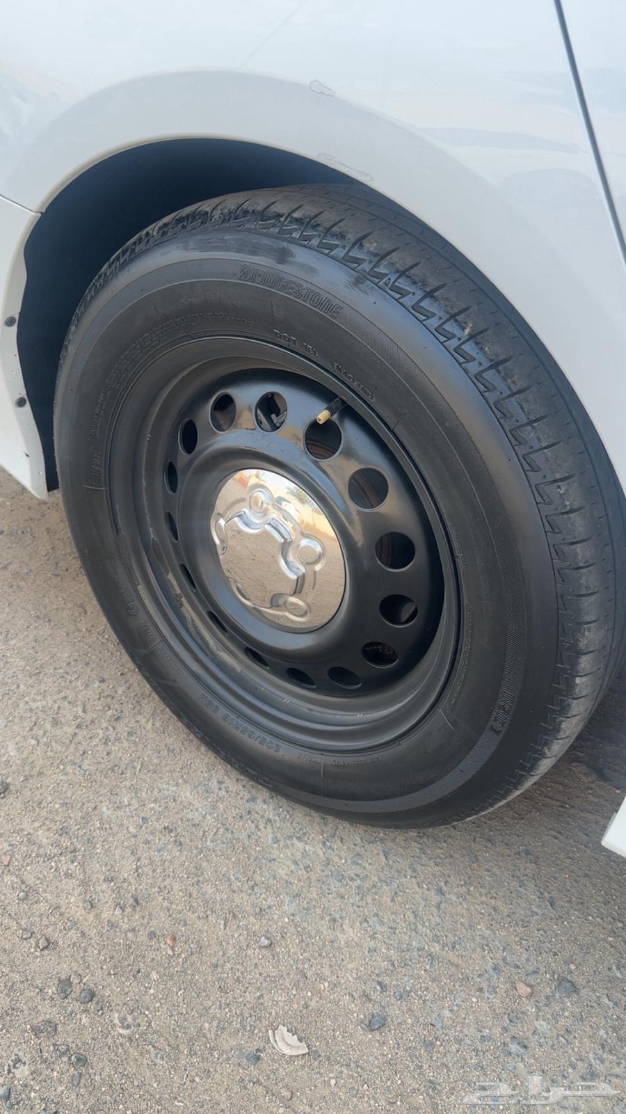 للبيع 4 كفرات برجيستون مع جنوط حديد سوناتا اوبتيما63756919822210113