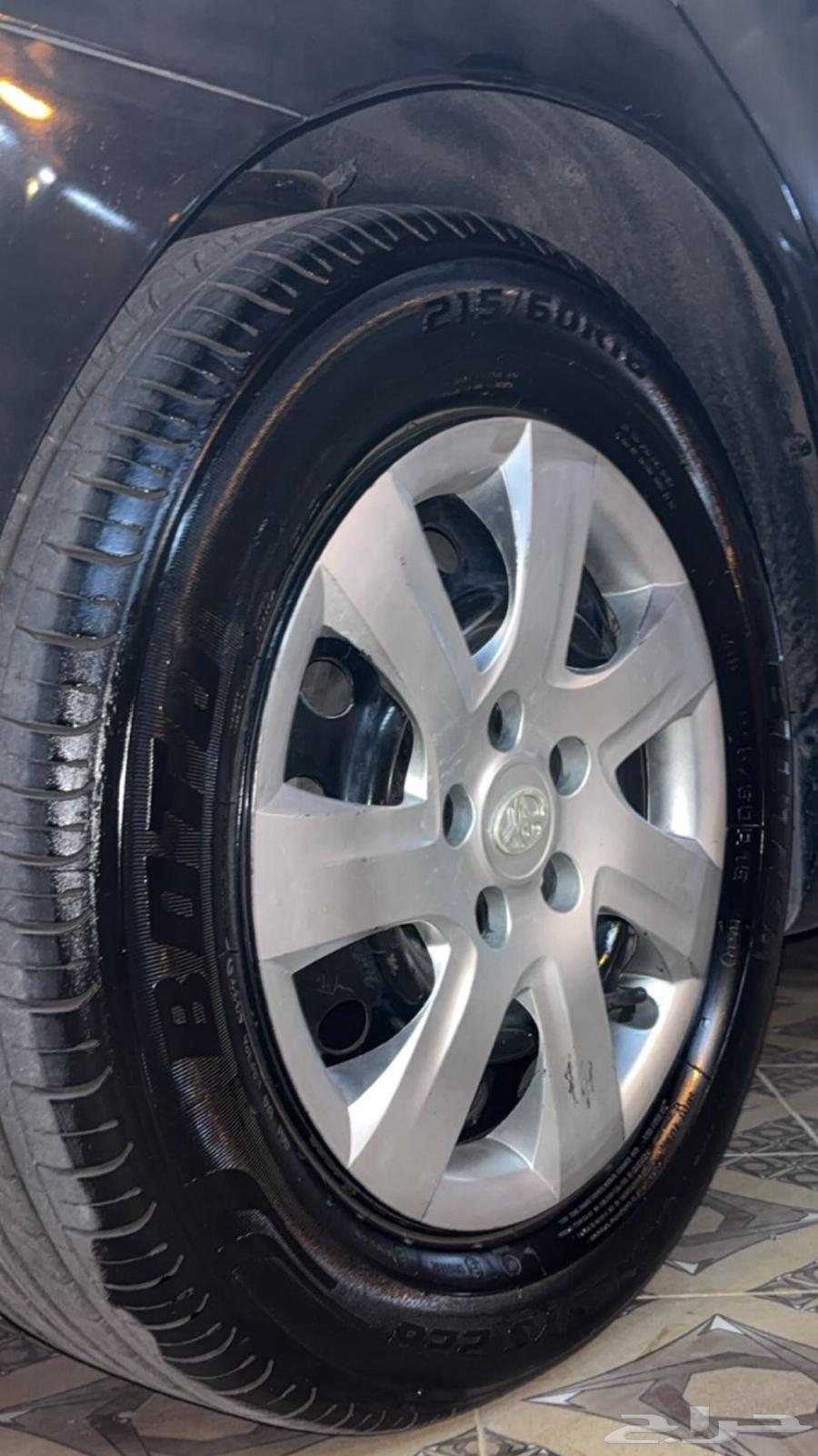 Star Car polish for tires, must not attract dirt and last from 3 to 5 days63744290275458111